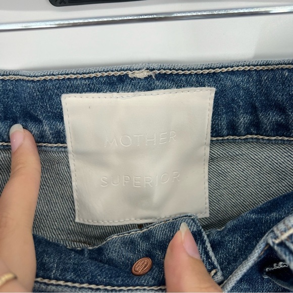 Mother High Waisted Rider Distressed Ankle Jeans in Far Beyond the Sky 28 - Picture 6 of 10